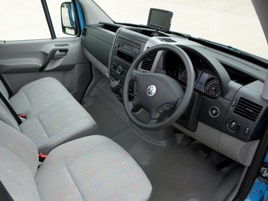  Volkswagen Crafter High Roof Kombi 2006 года  (UK) (фото 11 из 12)